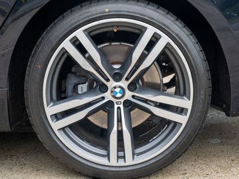 Used 2019 BMW 740i w/ Executive Package RWD image 60