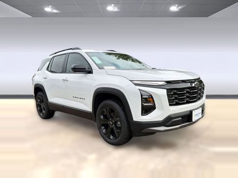 New 2026 Chevrolet Equinox LT w/ Midnight Edition FWD image 7