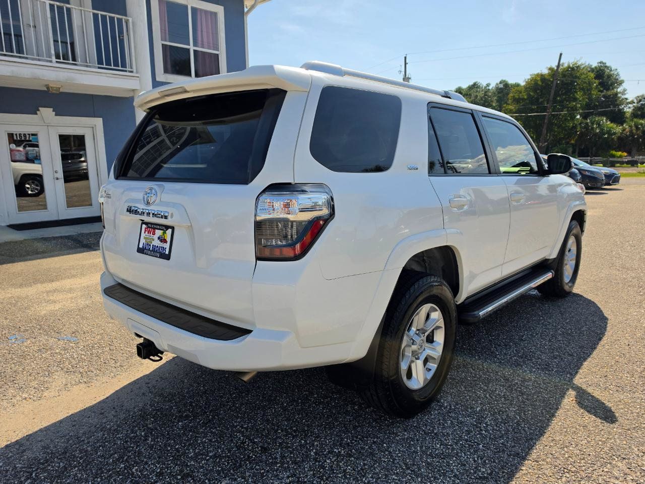 Used 2017 Toyota 4Runner SR5 Premium AWD/4WD image 5
