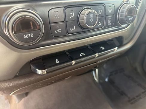 Used 2018 Chevrolet Silverado 1500 LT w/ All Star Edition AWD/4WD image 25