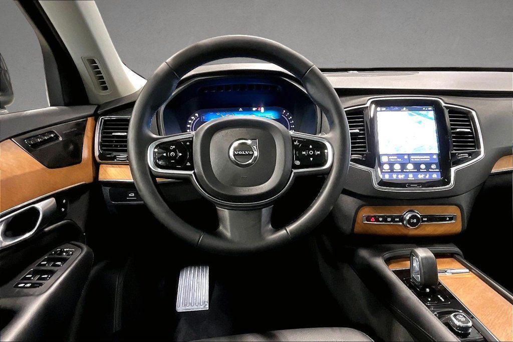 Certified 2024 Volvo XC90 B6 Plus AWD/4WD image 9