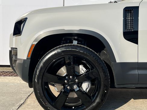 New 2026 Land Rover Defender 110 S image 11