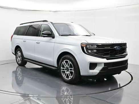 Certified 2025 Ford Expedition Max Active image 3