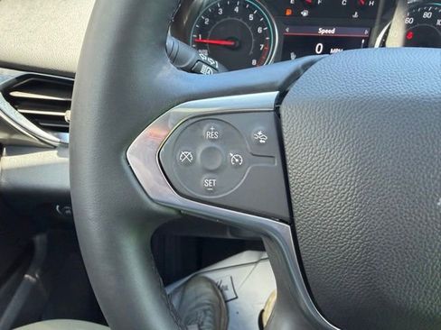 Certified 2023 Chevrolet Traverse LT FWD image 28
