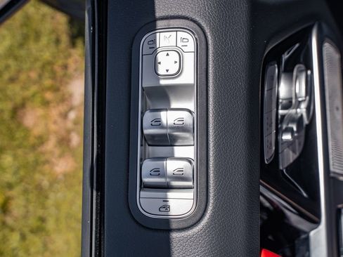 Used 2025 Mercedes-Benz G 63 AMG 4MATIC image 19