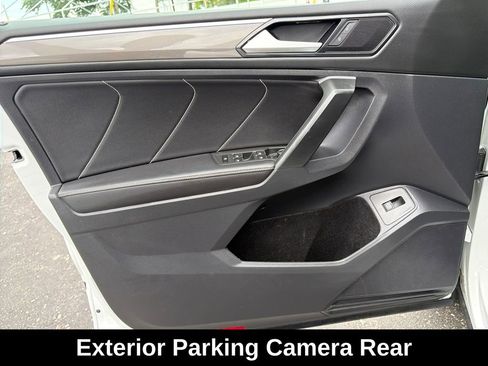 Used 2024 Volkswagen Tiguan SE R-Line w/ MDO Package, Two-Row AWD/4WD image 12