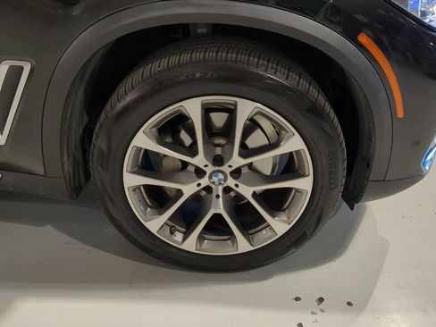 Used 2023 BMW X5 xDrive40i w/ Executive Package image 5