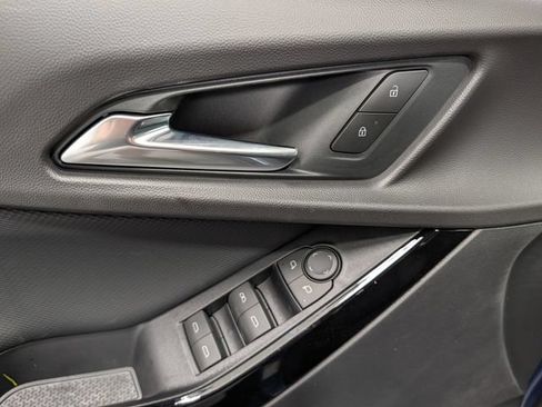 New 2027 Chevrolet Equinox LT w/ Convenience Package II FWD image 14