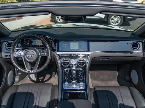 Used 2020 Bentley Continental GT image 4