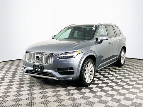 Used 2018 Volvo XC90 T6 Inscription w/ Convenience Package image 3