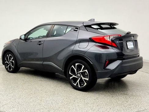 Used 2021 Toyota C-HR XLE FWD image 7