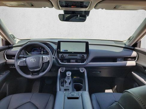 Used 2026 Toyota Grand Highlander FWD image 15