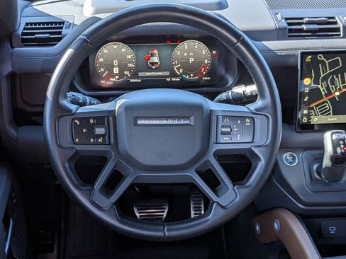 Used 2023 Land Rover Defender 110 X AWD/4WD image 32