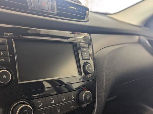 Used 2020 Nissan Rogue Sport S FWD image 18