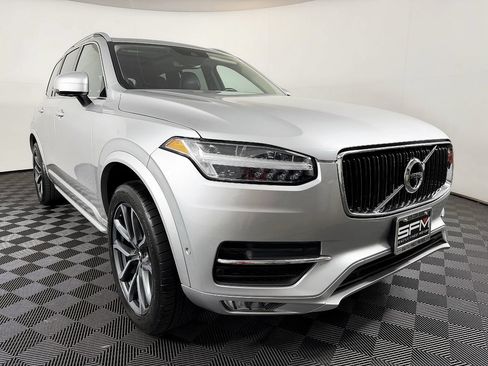 Used 2018 Volvo XC90 T5 Momentum w/ Convenience Package AWD/4WD image 5