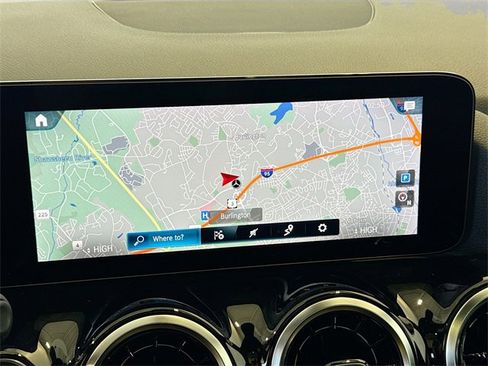 Certified 2022 Mercedes-Benz GLA 250 4MATIC image 11