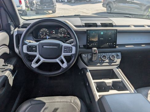 Used 2025 Land Rover Defender 110 S AWD/4WD image 18