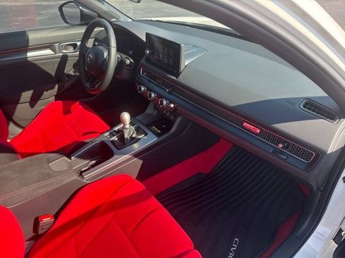 Used 2025 Honda Civic Type R image 19