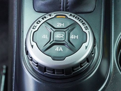 Used 2024 Ford Bronco Badlands AWD/4WD image 38