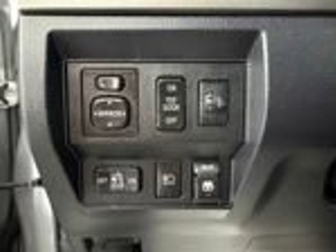 Used 2018 Toyota Tundra SR5 w/ TRD Off Road Package AWD/4WD image 30