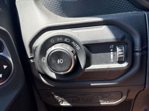 Used 2024 Jeep Wrangler Unlimited Rubicon image 26