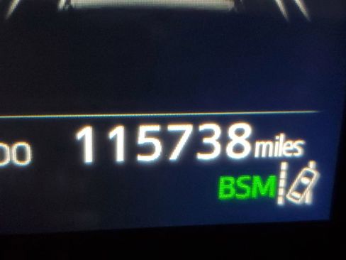 Used 2020 Toyota Camry SE image 25