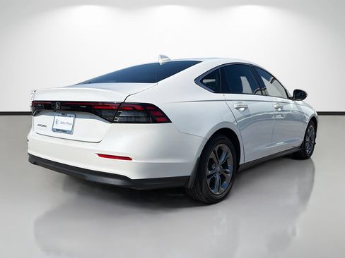 Used 2024 Honda Accord EX image 3