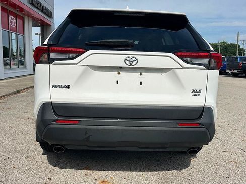 Certified 2019 Toyota RAV4 XLE Premium w/ Cold Weather Package AWD/4WD image 4