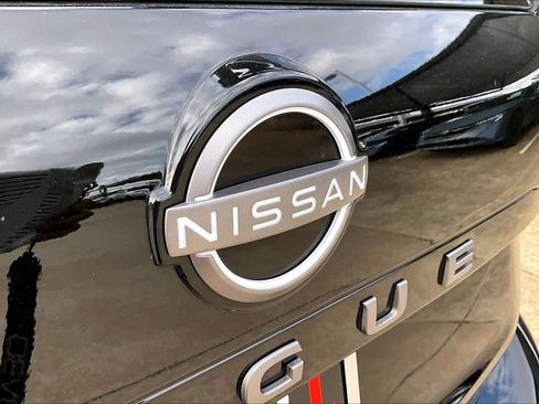 Certified 2025 Nissan Rogue S FWD image 28
