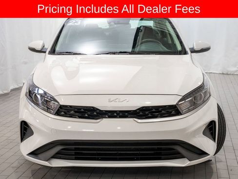 Used 2023 Kia Forte LXS w/ LXS Technology Package FWD image 2