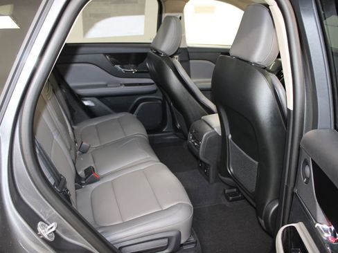 New 2026 Lincoln Corsair Reserve FWD image 31