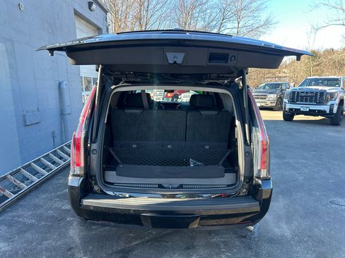Used 2017 Cadillac Escalade Premium Luxury image 7