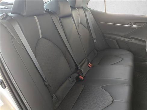 Used 2018 Toyota Camry XSE FWD image 21