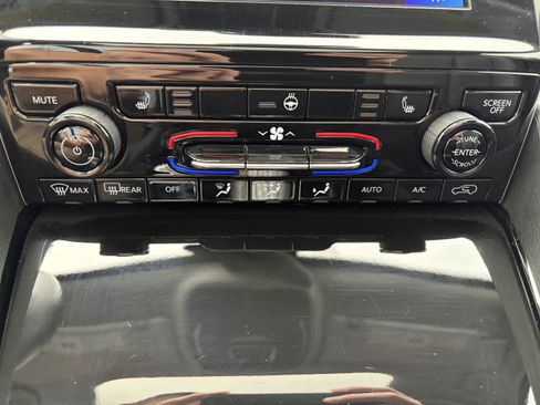 Used 2022 Jeep Grand Cherokee L Limited AWD/4WD image 31