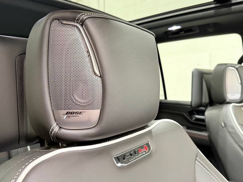 Used 2025 GMC Yukon AT4 Ultimate AWD/4WD image 58