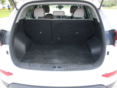 Used 2018 Hyundai Tucson SE FWD image 31