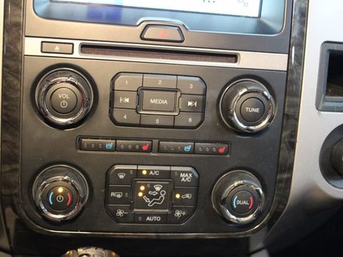 Used 2016 Ford Expedition Limited AWD/4WD image 30