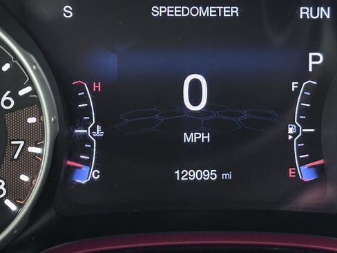 Used 2020 Jeep Compass Trailhawk AWD/4WD image 45