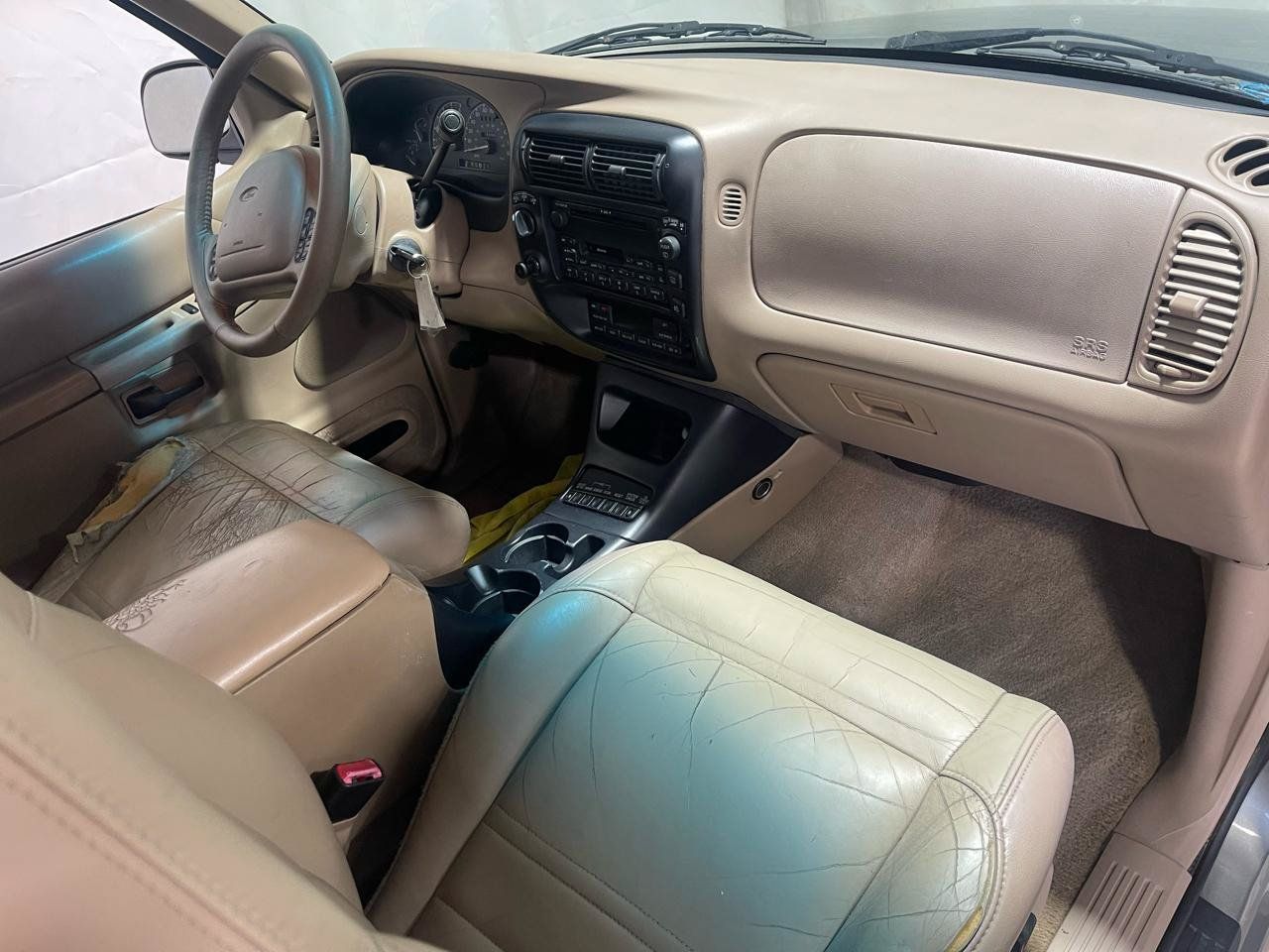 Used 2000 Ford Explorer Eddie Bauer AWD/4WD image 13
