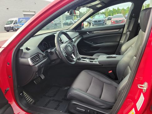 Used 2019 Honda Accord Sport image 15