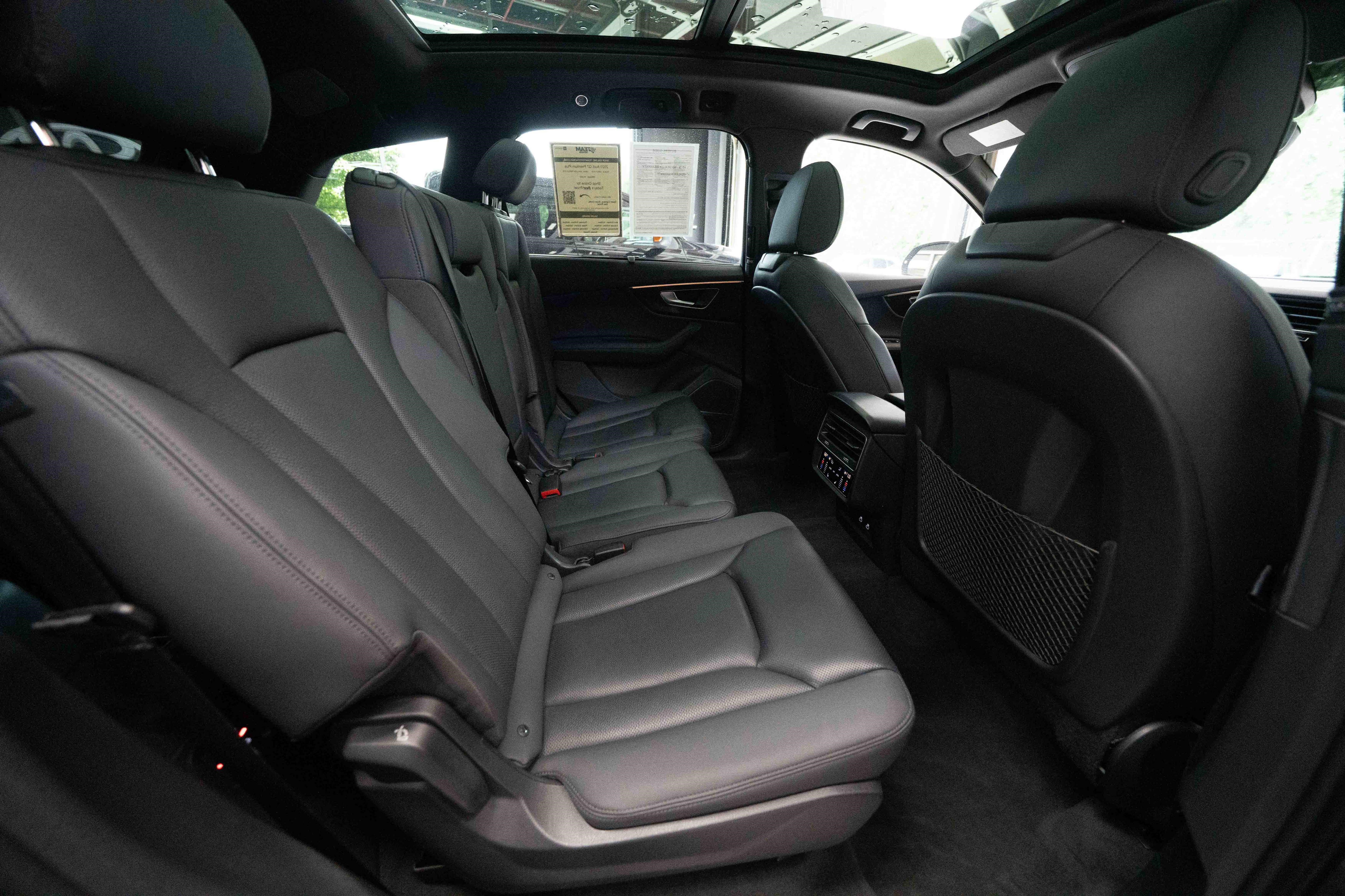 Used 2023 Audi Q7 3.0T Premium Plus w/ Premium Plus Package AWD/4WD image 25