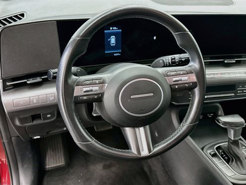 Used 2025 Hyundai Kona SEL AWD/4WD image 18