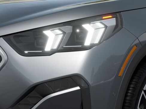 New 2027 BMW X2 xDrive28i AWD/4WD image 6