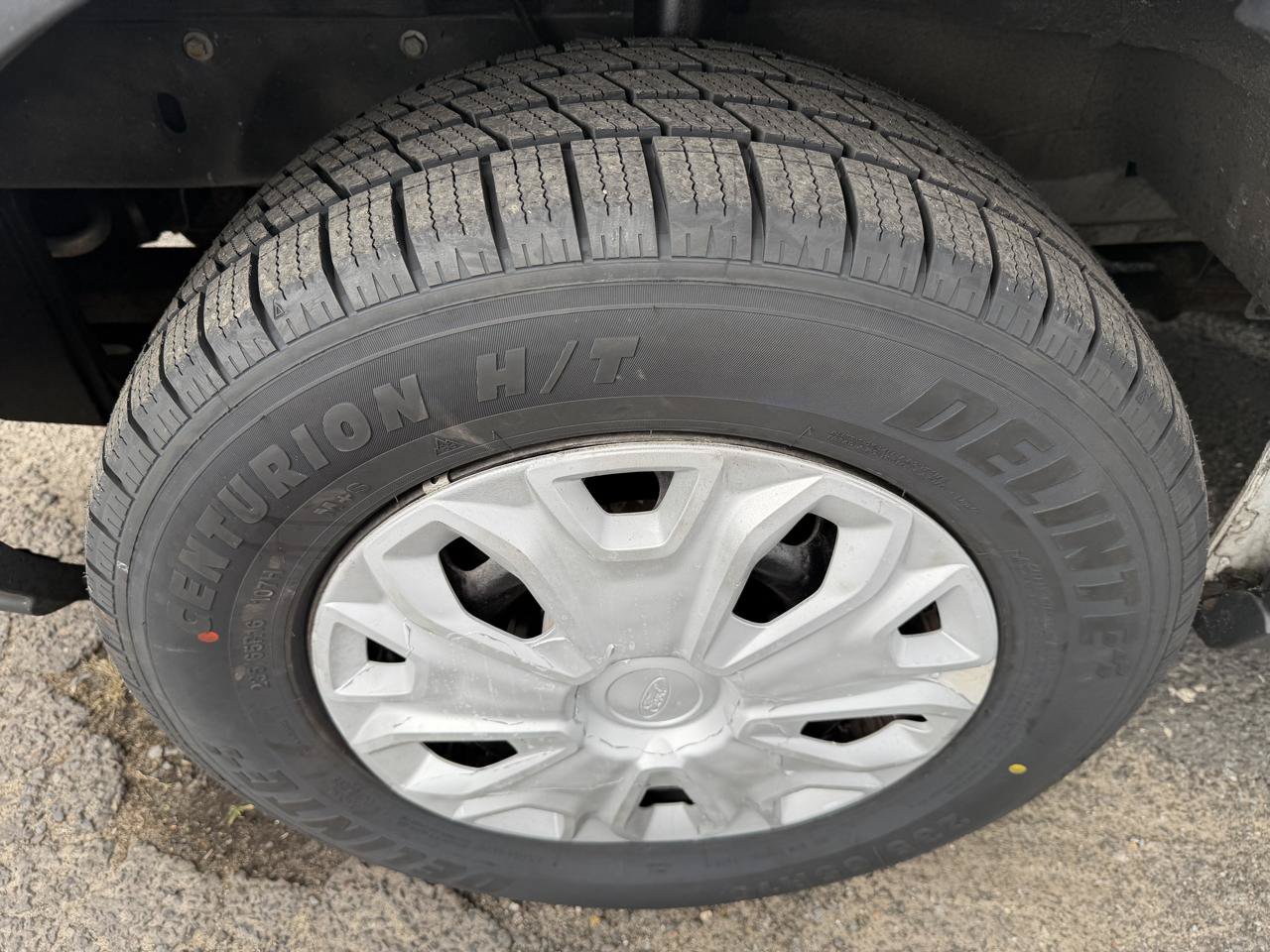 Used 2015 Ford Transit 250 148 Medium Roof w/ Exterior Upgrade Package RWD image 10