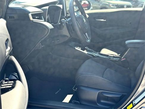Used 2025 Toyota Corolla SE image 10