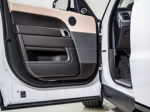 Used 2019 Land Rover Range Rover Sport HSE image 26