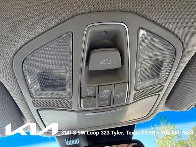 Used 2018 Hyundai Santa Fe Limited FWD image 22