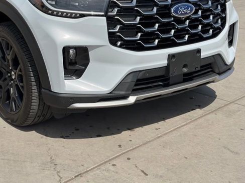 Used 2025 Ford Explorer Platinum w/ Ultimate Package image 8