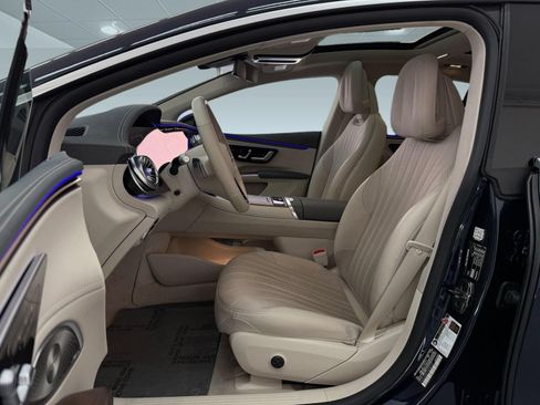 Used 2023 Mercedes-Benz EQS 580 4MATIC Sedan image 5