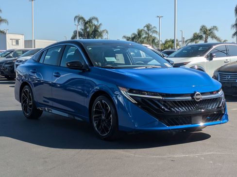 New 2026 Nissan Sentra SR w/ Floor Mat Package image 2